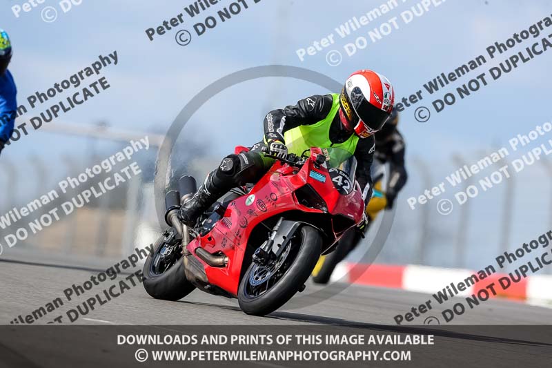 donington no limits trackday;donington park photographs;donington trackday photographs;no limits trackdays;peter wileman photography;trackday digital images;trackday photos